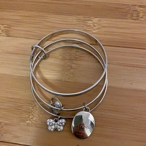 Krista name plate bracelet